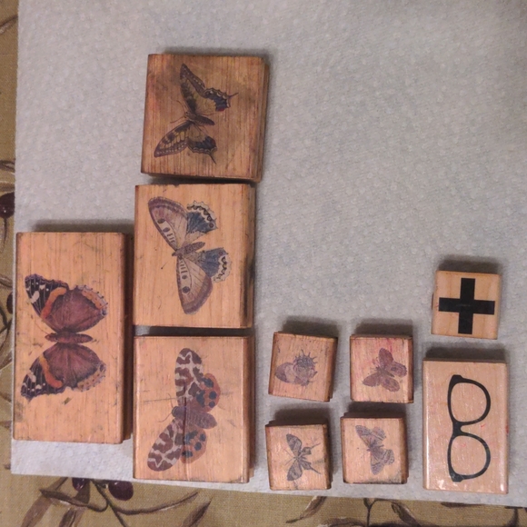 Stamps and ink (butterflies) - Picture 2 of 6